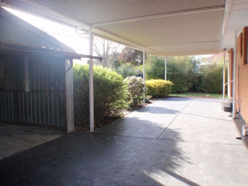 13 Johnson Drive, Glen Waverley VIC 3150