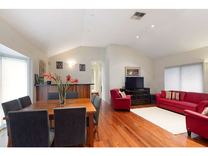 37 Rowitta Drive, Glen Waverley VIC 3150