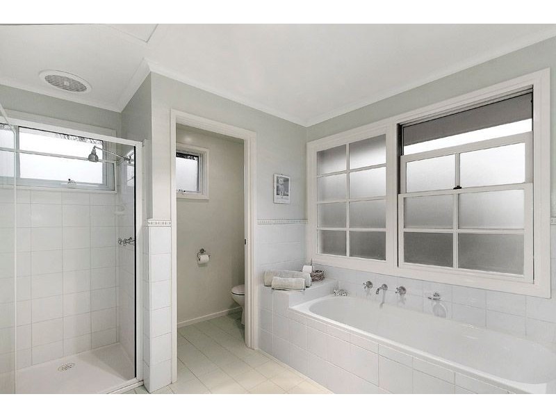 9 Morecombe Place, Wheelers Hill VIC 3150