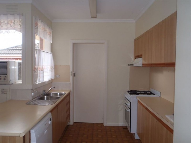 4 Crocus Crescent, Glen Waverley VIC 3150