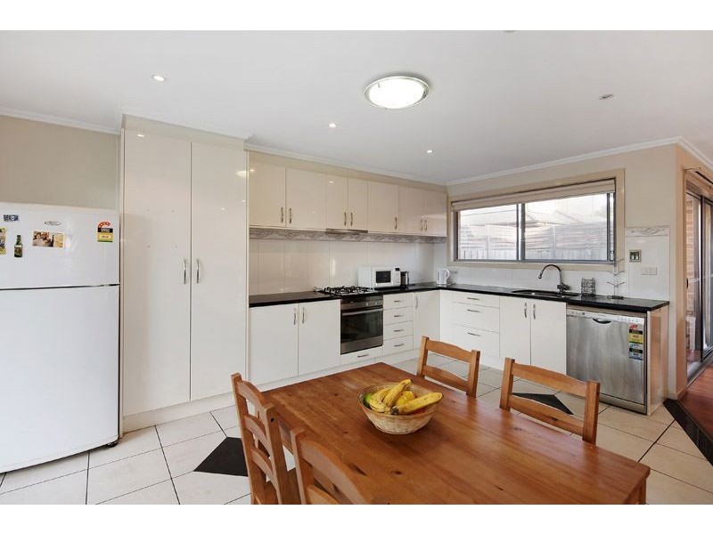 2/11 Melaleuca Drive, Glen Waverley VIC 3150