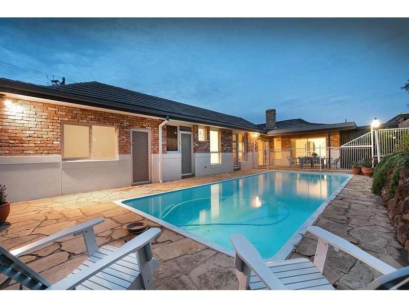 33 Strickland Drive, Wheelers Hill VIC 3150