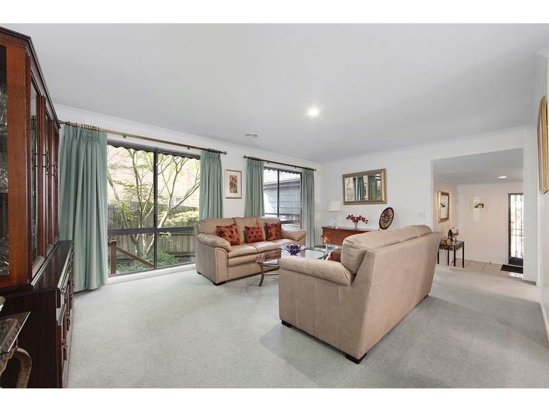 2 Coptfold Court, Glen Waverley VIC 3150