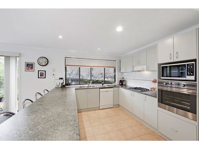 2 Coptfold Court, Glen Waverley VIC 3150