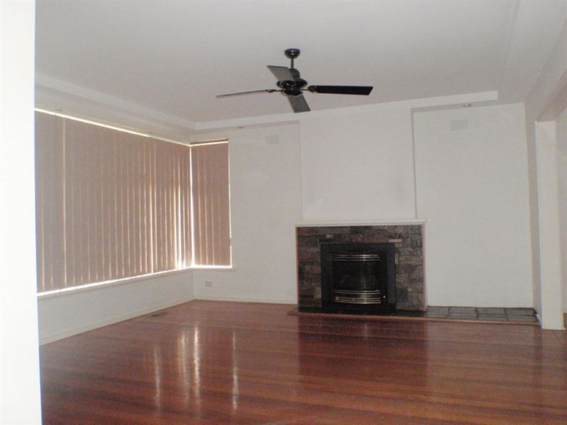 23 Greenways Road, Glen Waverley VIC 3150