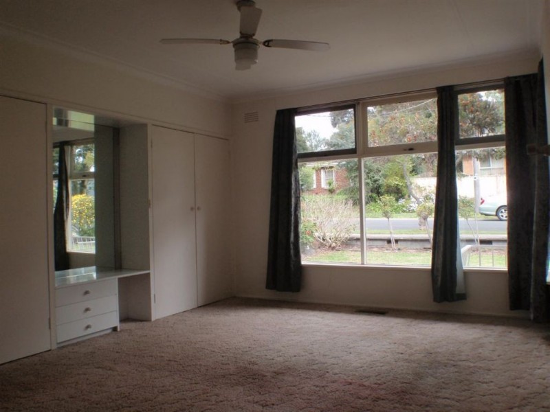 23 Greenways Road, Glen Waverley VIC 3150