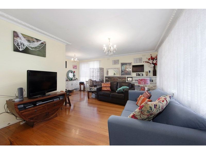 17 Davis Street, Burwood East VIC 3151