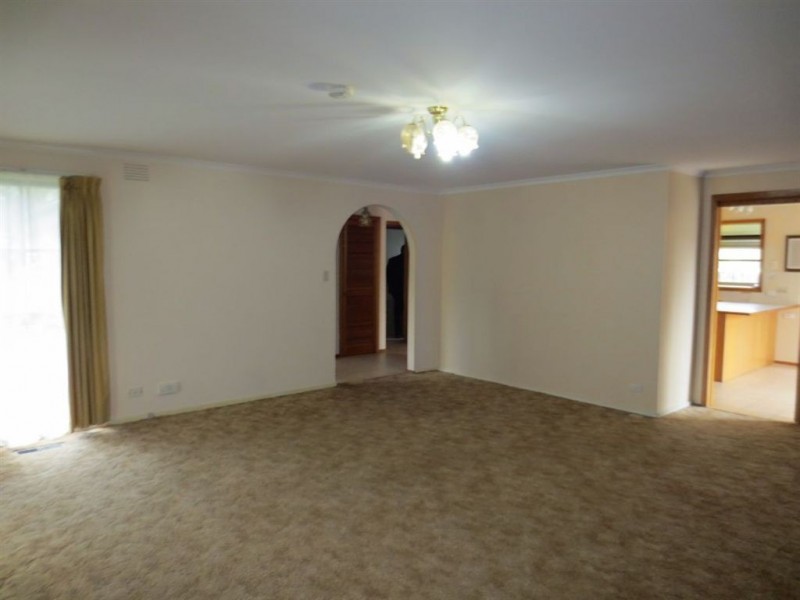 8 Shield Court, Glen Waverley VIC 3150