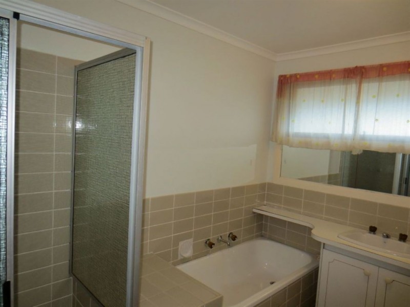 8 Shield Court, Glen Waverley VIC 3150
