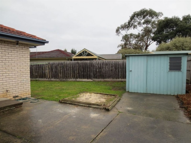 8 Shield Court, Glen Waverley VIC 3150