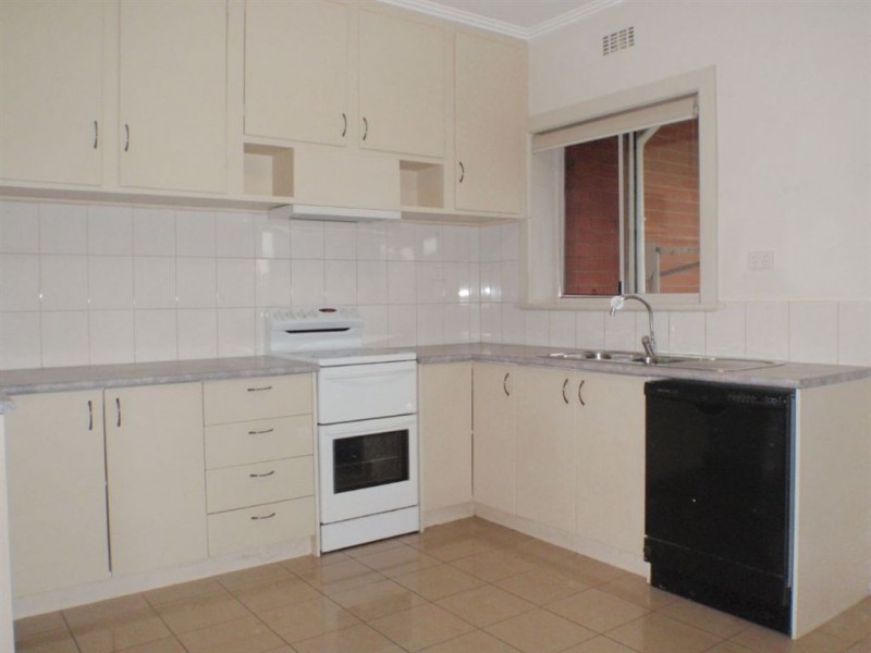 1/4 Mortimer Street, Huntingdale VIC 3166