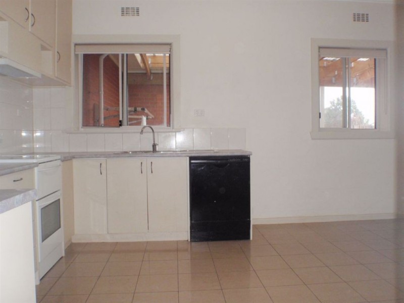 1/4 Mortimer Street, Huntingdale VIC 3166