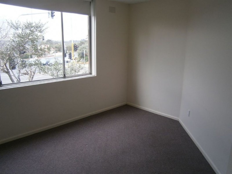 1/60 Ferntree Gully Road, Oakleigh East VIC 3166