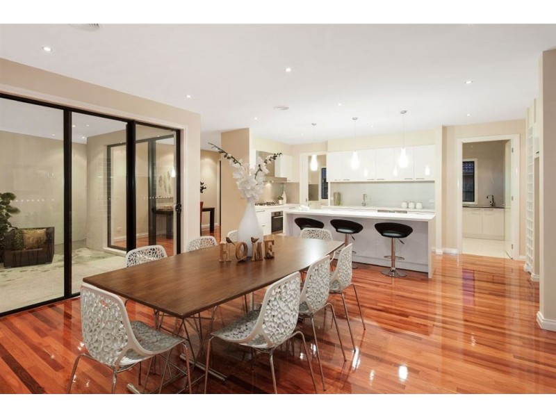 1 Burramine Road, Glen Waverley VIC 3150