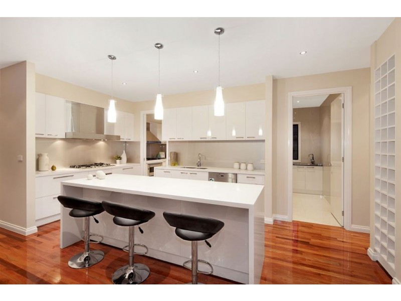 1 Burramine Road, Glen Waverley VIC 3150