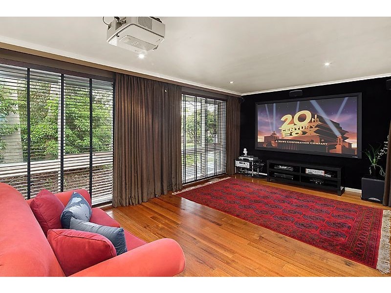 6 Chapman Boulevard, Glen Waverley VIC 3150