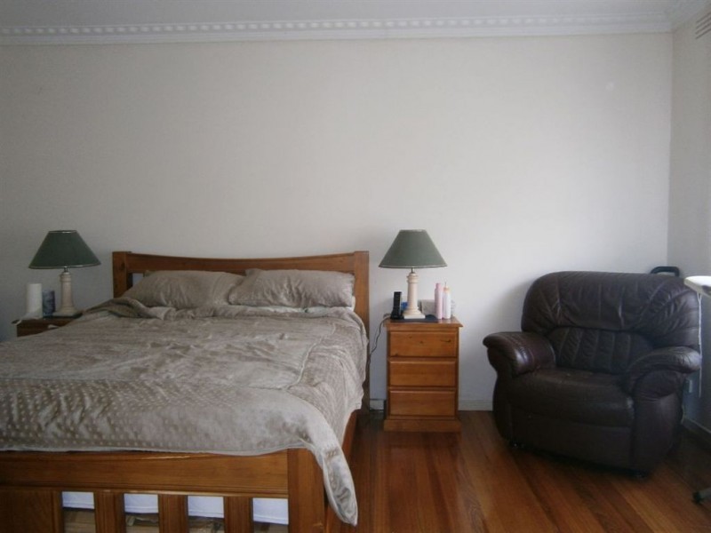 2/15 Crown Street, Glen Waverley VIC 3150