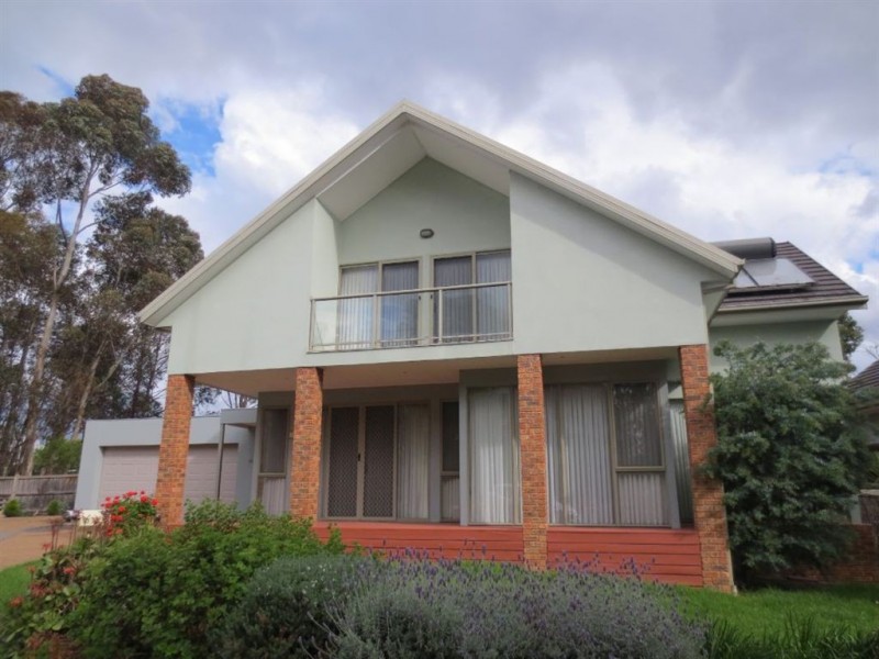 10 Lakeview Court, Glen Waverley VIC 3150