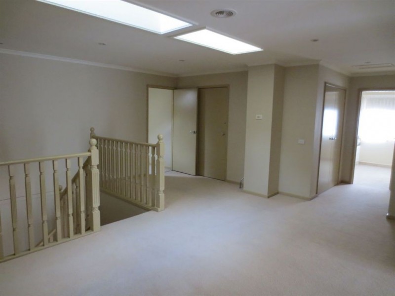 10 Lakeview Court, Glen Waverley VIC 3150