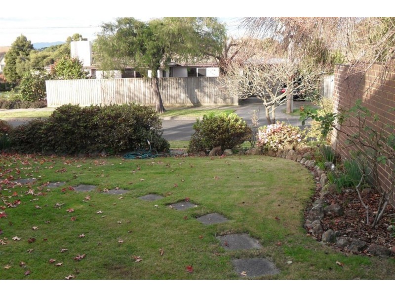 1 Trenton Avenue, Glen Waverley VIC 3150