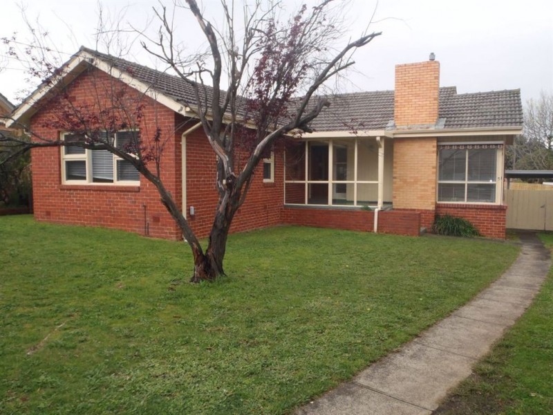 51 Charlton Street, Mount Waverley VIC 3149