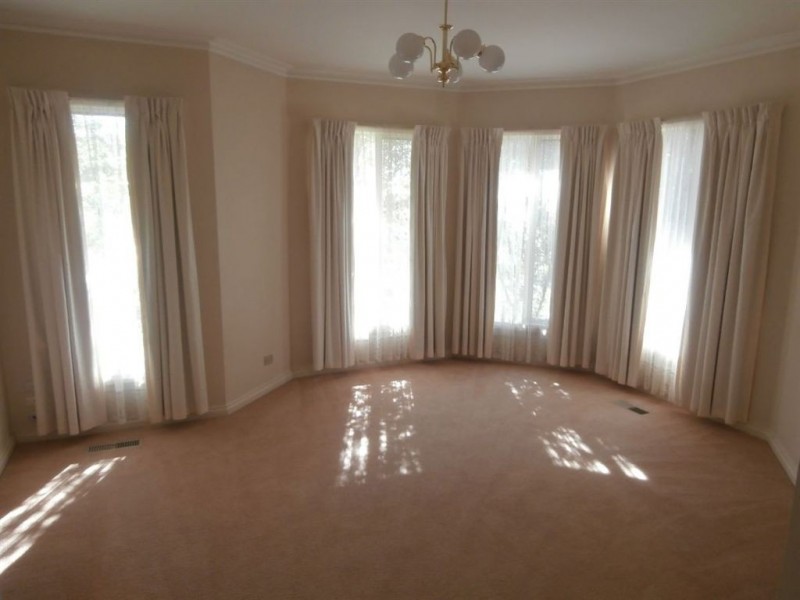 1/6 Lynden Grove, Mount Waverley VIC 3149