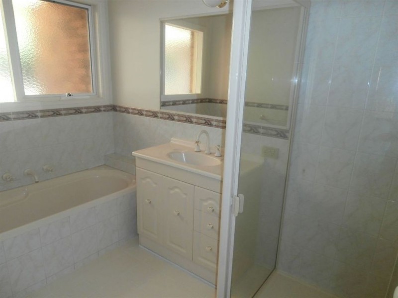 1/6 Lynden Grove, Mount Waverley VIC 3149