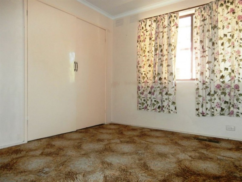 11 Champion Crescent, Glen Waverley VIC 3150