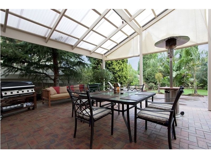 5 Redfield Court, Wheelers Hill VIC 3150