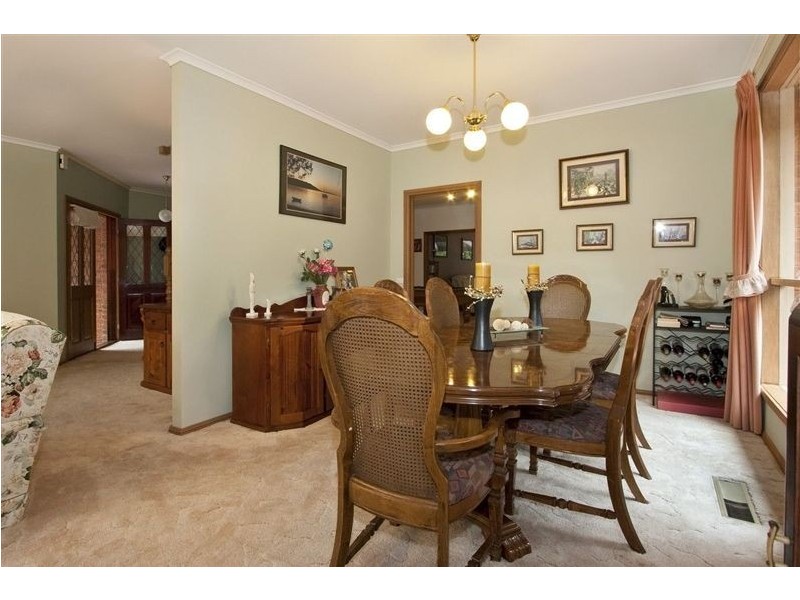 5 Redfield Court, Wheelers Hill VIC 3150