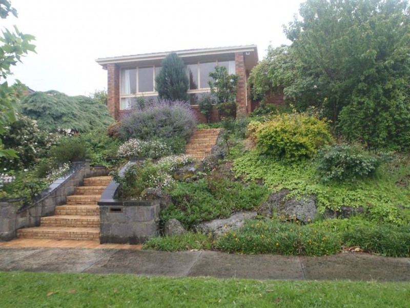 31 Atheldene Drive, Glen Waverley VIC 3150