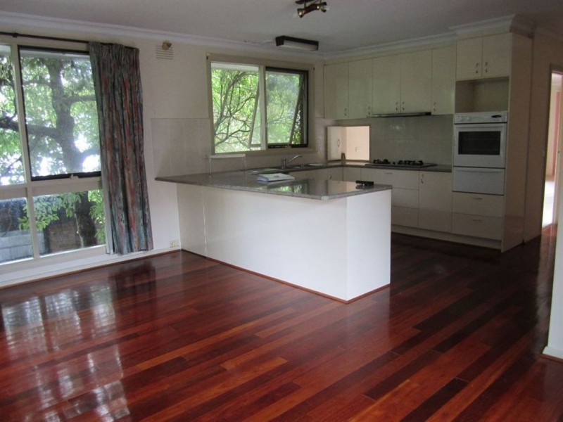 9 Greenbriar Avenue, Wheelers Hill VIC 3150