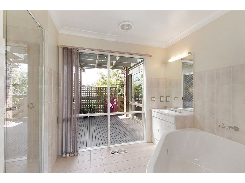 6 Harlingford Court, Wheelers Hill VIC 3150