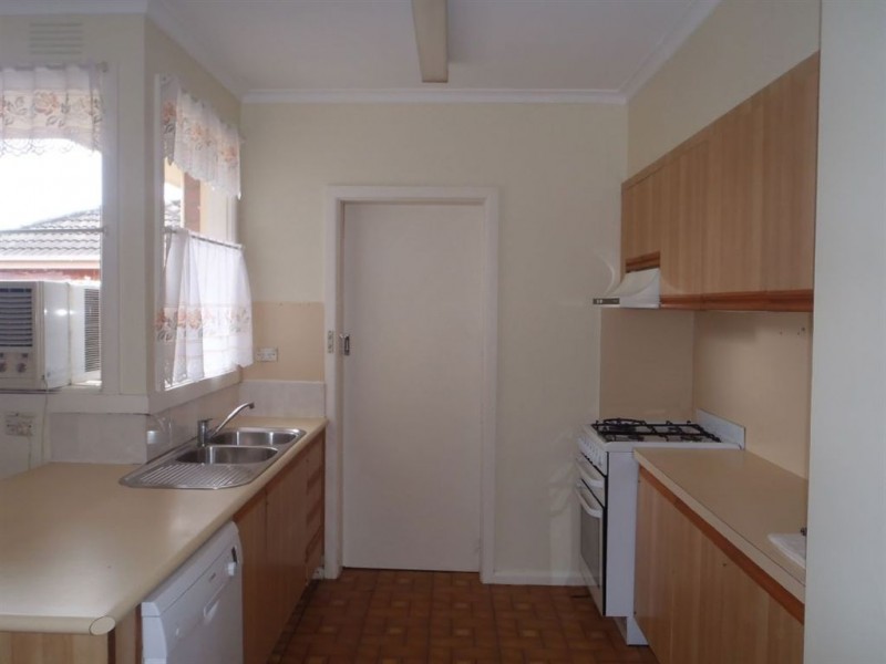 4 Crocus Crescent, Glen Waverley VIC 3150