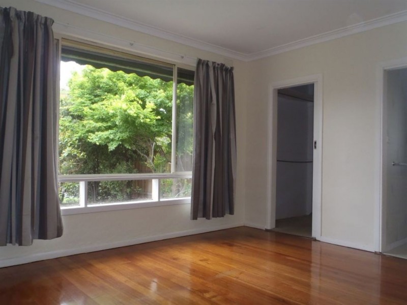 4 Crocus Crescent, Glen Waverley VIC 3150