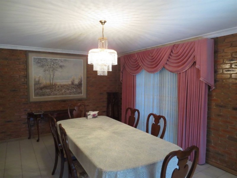 32 Remington Drive, Glen Waverley VIC 3150