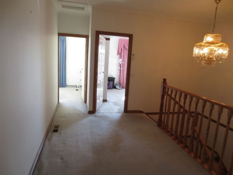 32 Remington Drive, Glen Waverley VIC 3150