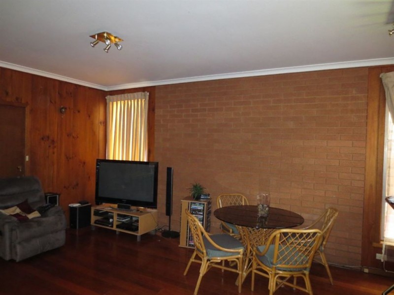 1/4 Monterey Avenue, Glen Waverley VIC 3150