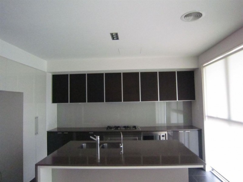 52 Waverley Park Drive, Mulgrave VIC 3170