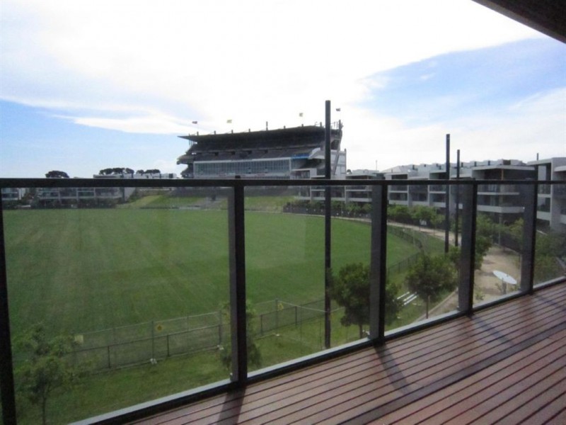 52 Waverley Park Drive, Mulgrave VIC 3170