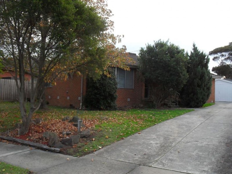 45 Tiverton Drive, Mulgrave VIC 3170