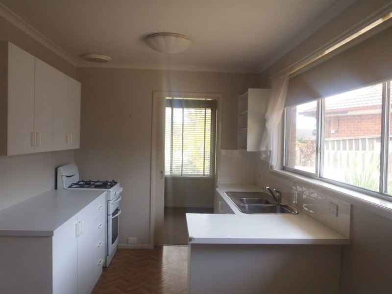 45 Tiverton Drive, Mulgrave VIC 3170