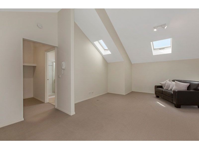 15/18 Tulloch Grove, Glen Waverley VIC 3150