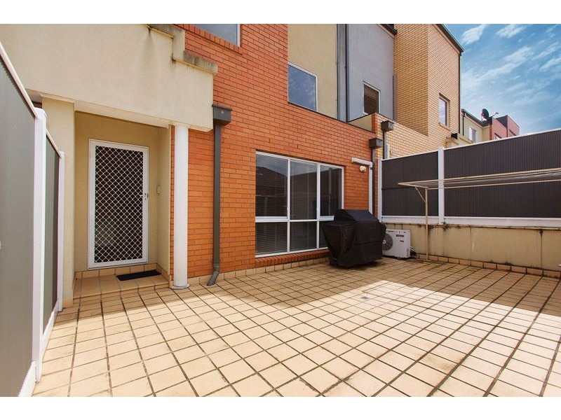 15/18 Tulloch Grove, Glen Waverley VIC 3150