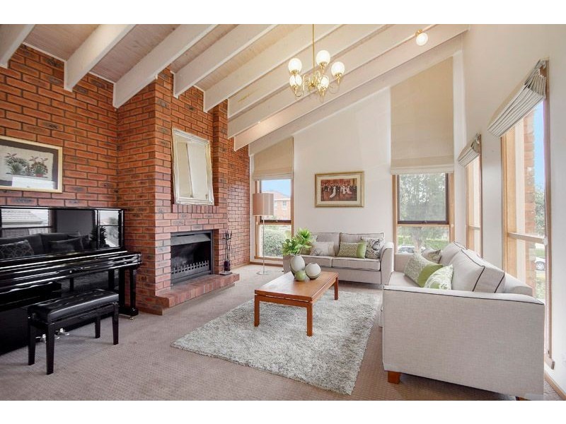 10 Miriam Close, Wheelers Hill VIC 3150