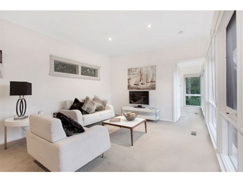 33 Mackintosh Road, Wheelers Hill VIC 3150