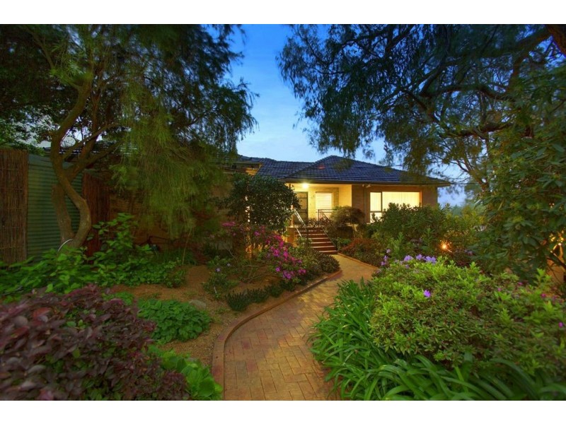 33 Mackintosh Road, Wheelers Hill VIC 3150