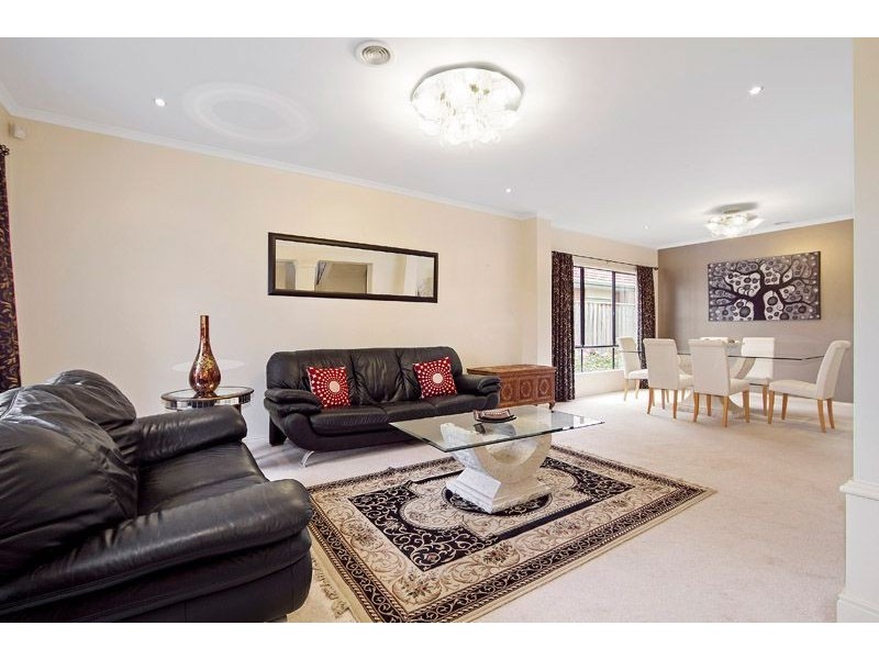 102 Herriotts Boulevard, Glen Waverley VIC 3150