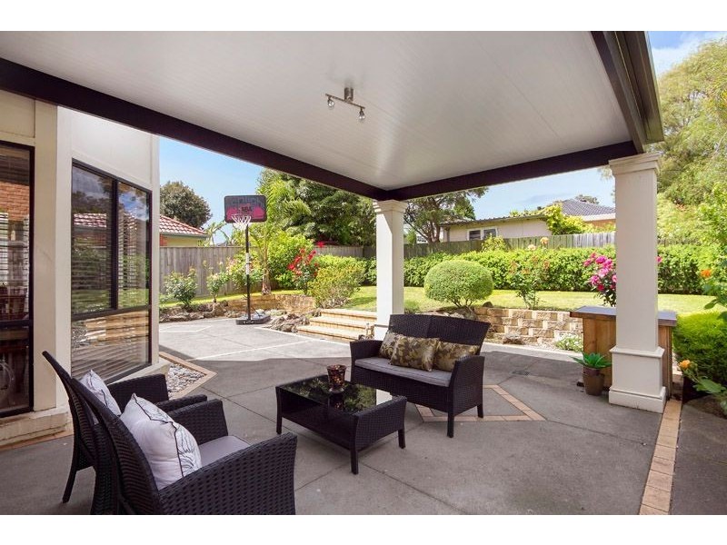 102 Herriotts Boulevard, Glen Waverley VIC 3150