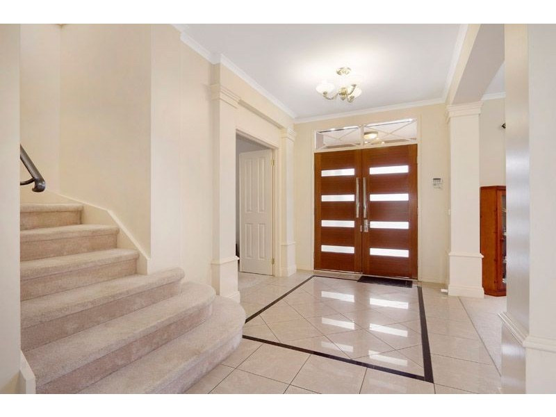 102 Herriotts Boulevard, Glen Waverley VIC 3150